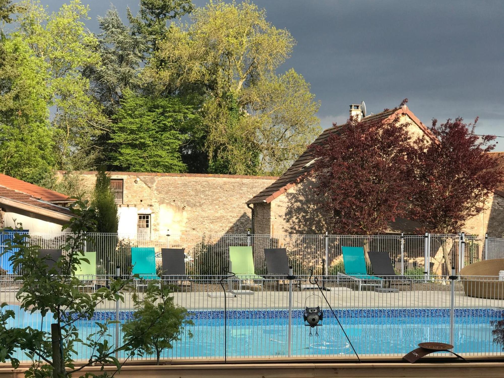 Gites L'Art D'Une Pause Champagny-sous-Uxelles Exterior foto